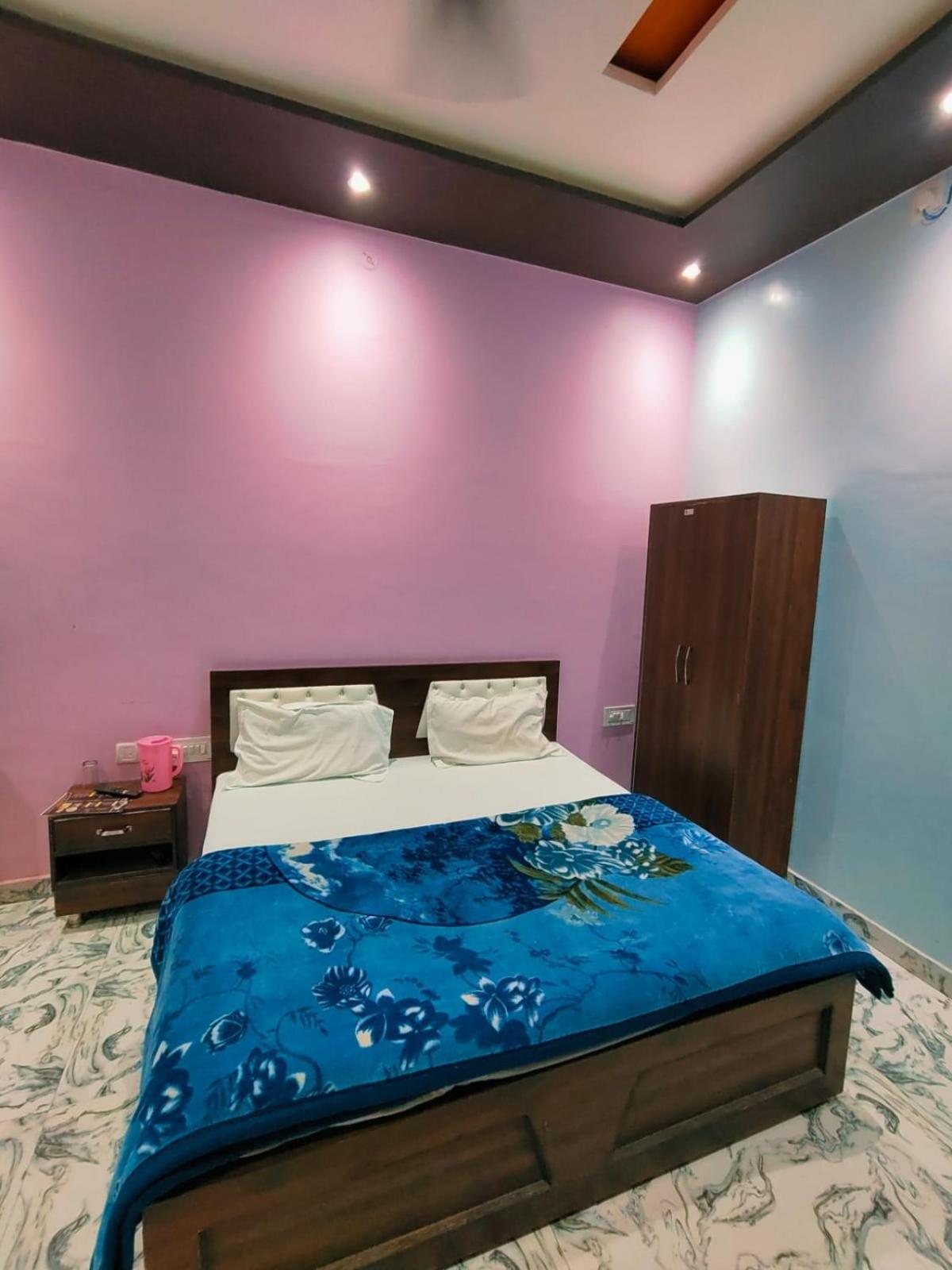 Kaka Guest House Ayodhya エクステリア 写真