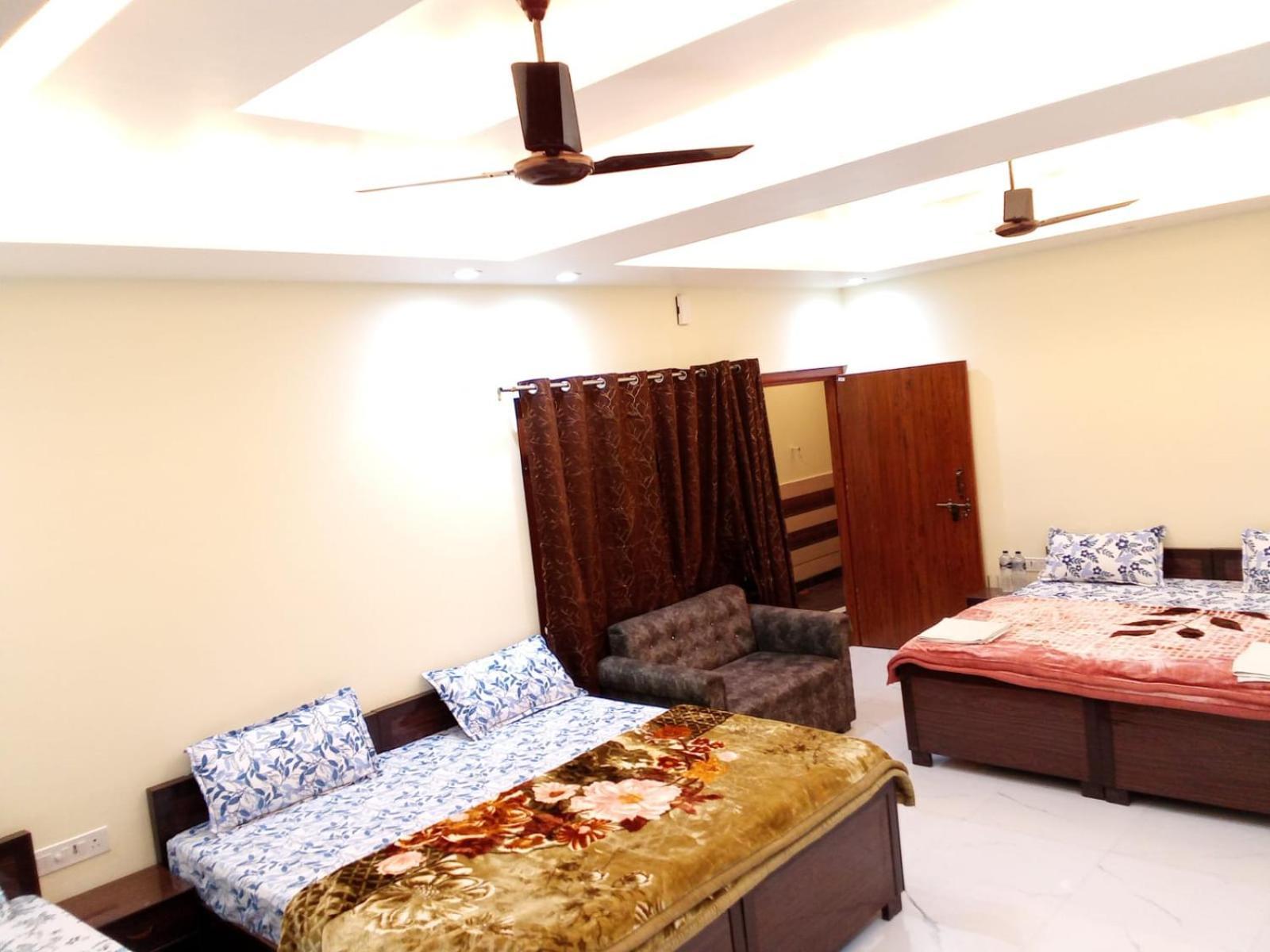 Kaka Guest House Ayodhya エクステリア 写真